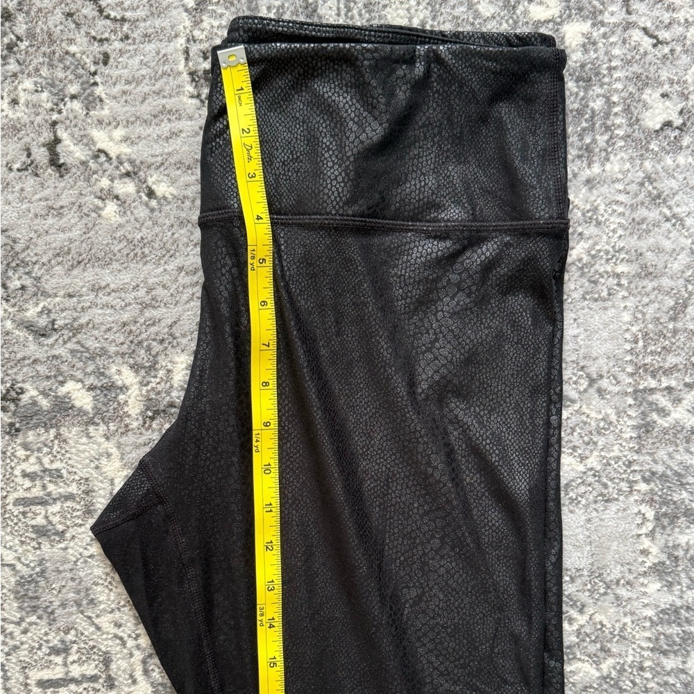 Black Snake Skin Patterned Leggings - Picture 6 of 8